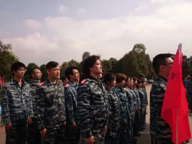 齊心奮進，夢想起航，遠景裝飾2015啟動大會-全員會師