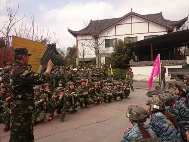 齊心奮進，夢想起航，遠景裝飾2015啟動大會-全員會師