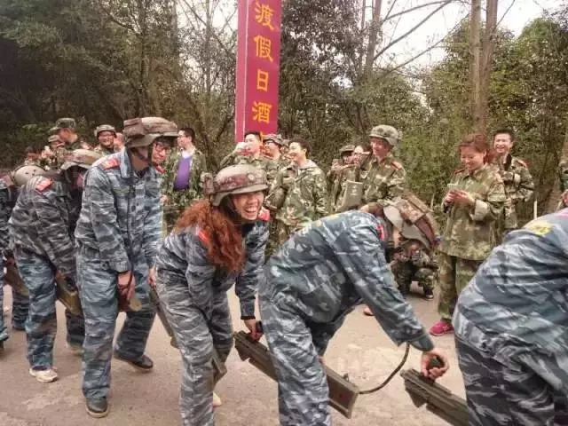 齊心奮進，夢想起航，遠景裝飾2015啟動大會-全員會師