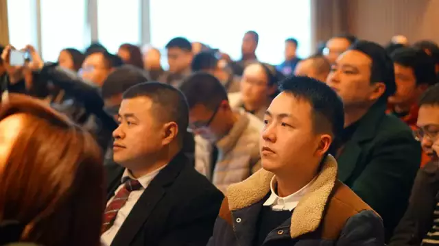 【齊心奮進(jìn) 團結(jié)共贏】2015遠(yuǎn)景裝飾材料商總結(jié)大會圓滿召開！