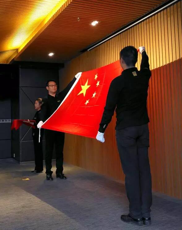 濃濃愛國情 — 遠(yuǎn)景裝飾集團(tuán)愛國教育升旗儀式！